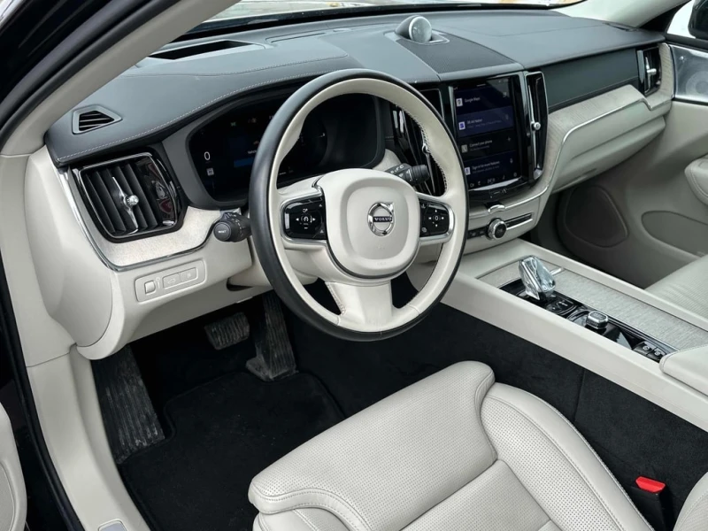Volvo XC60 | Inscription| B&W| HEAD-UP| AWD+ ГУМИ С ДЖАНТИ, снимка 6 - Автомобили и джипове - 53453233