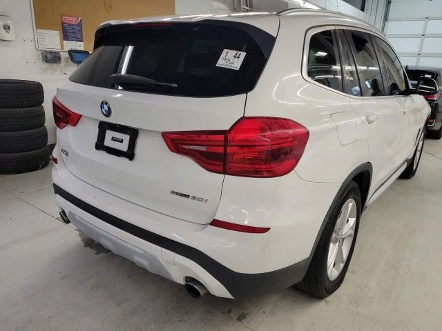 BMW X3 Keyless/Подгрев/Следене на ленти/Panorma, снимка 3 - Автомобили и джипове - 48733264