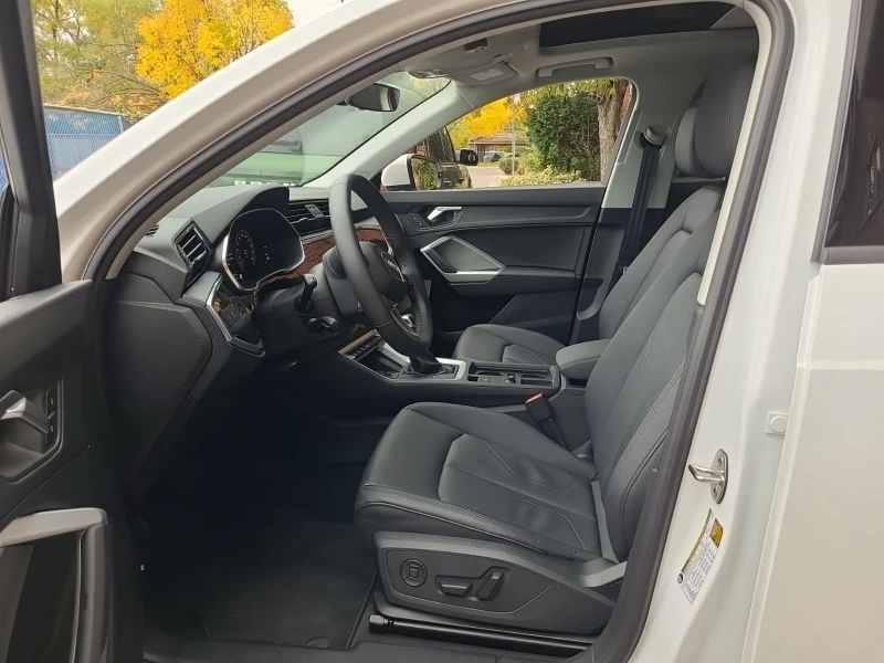 Audi Q3 * KOMFORT * CARFAX * БЕЗ ПЪРВОНАЧАЛНА ВНОСКА, снимка 3 - Автомобили и джипове - 53248117