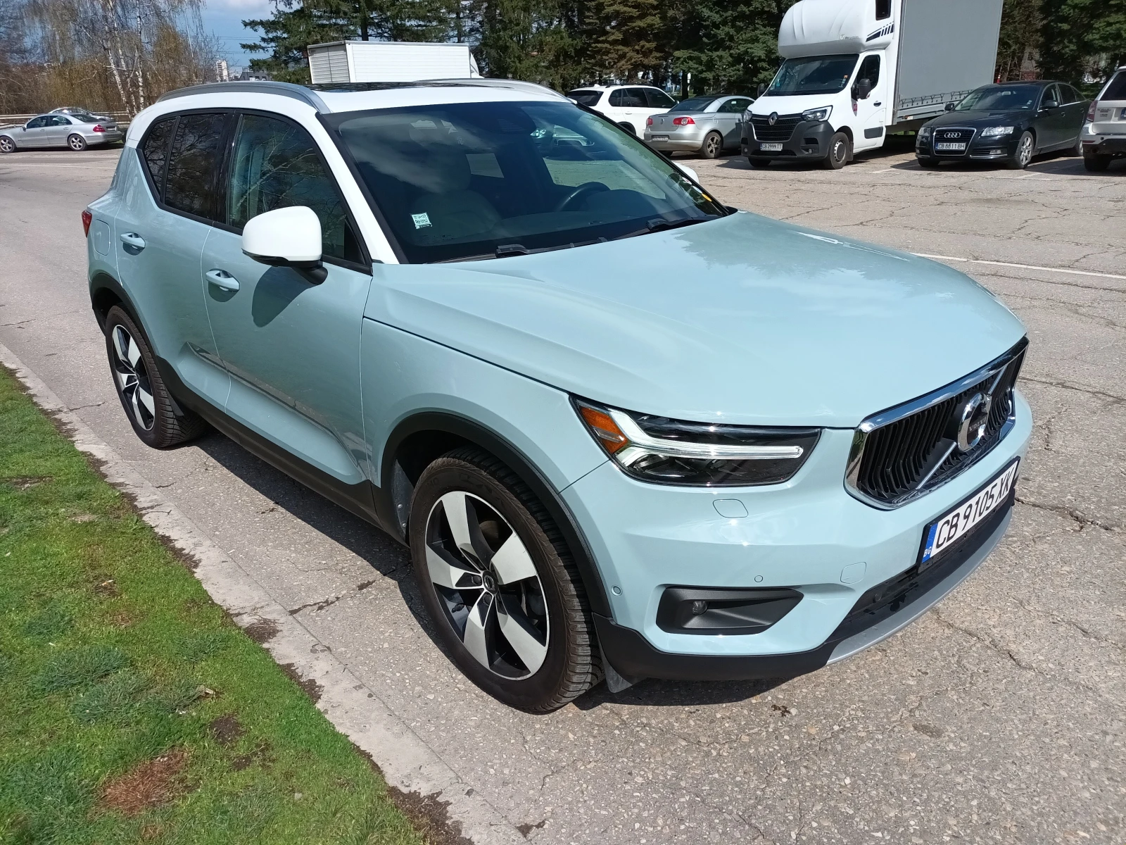 Volvo XC40 AWD/KEYLESS/360 КАМЕРА - изображение 3