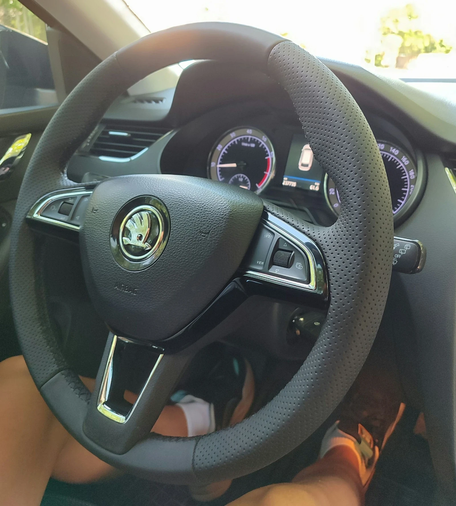Skoda Octavia 1.5TGI DSG - изображение 2