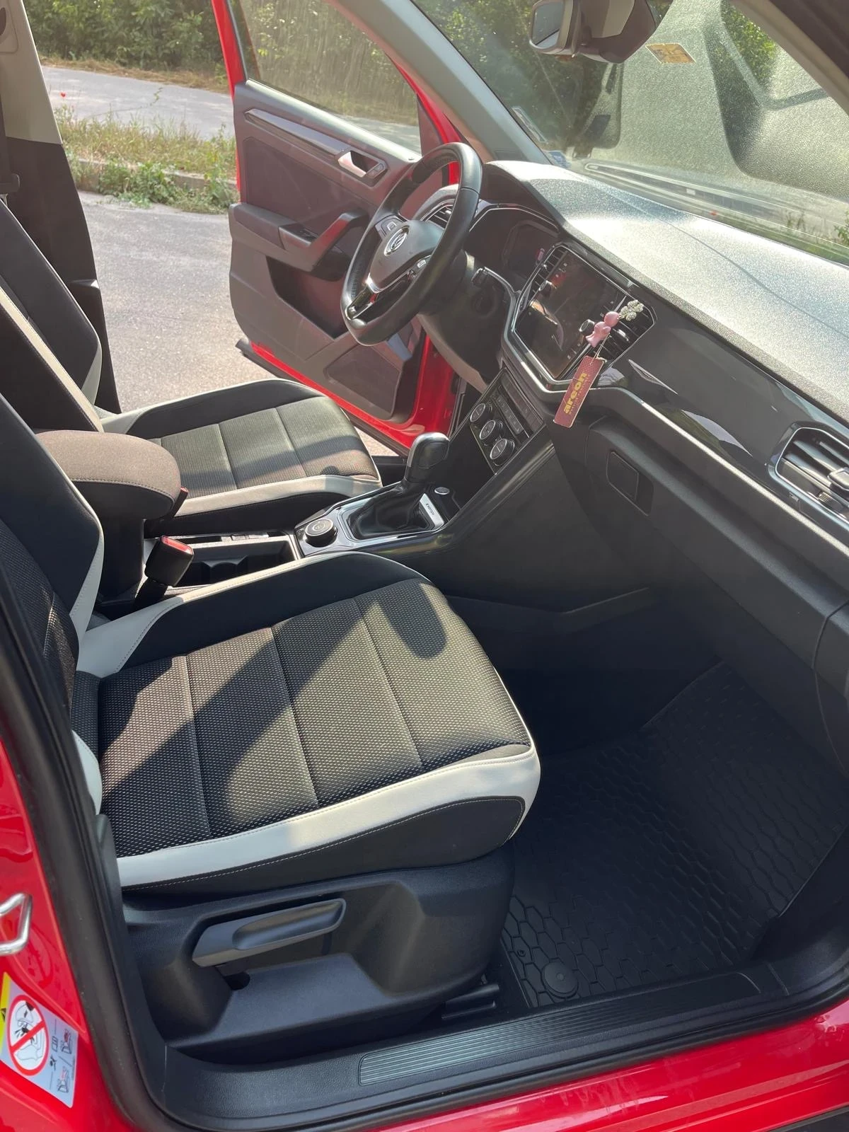 VW T-Roc  - изображение 7