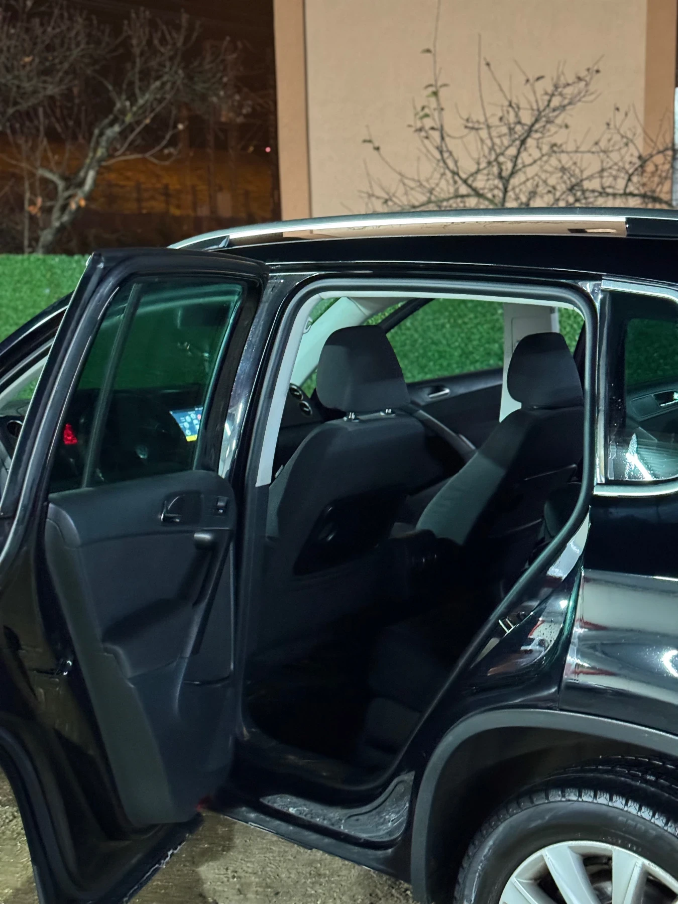 VW Tiguan 4Motion / 2.0 TDI / 140 к.с /  NAVI / PARKTRONIC / - изображение 9