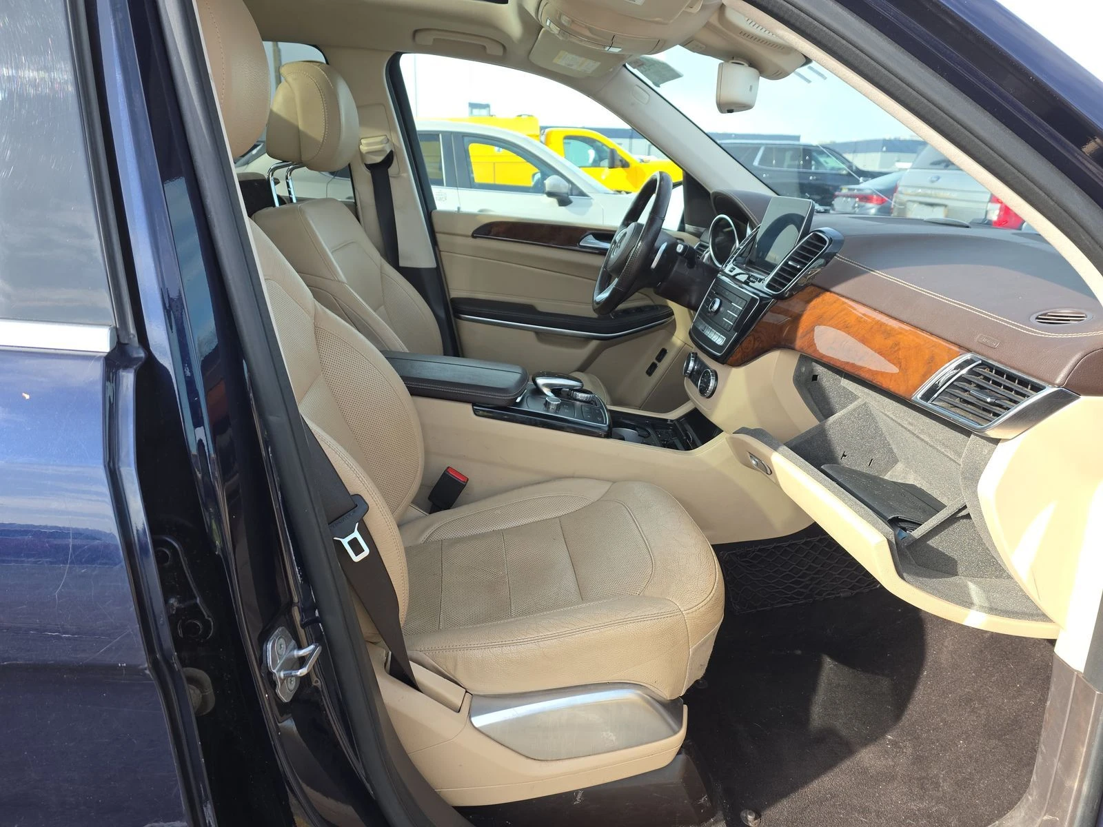 Mercedes-Benz GLS  - изображение 8