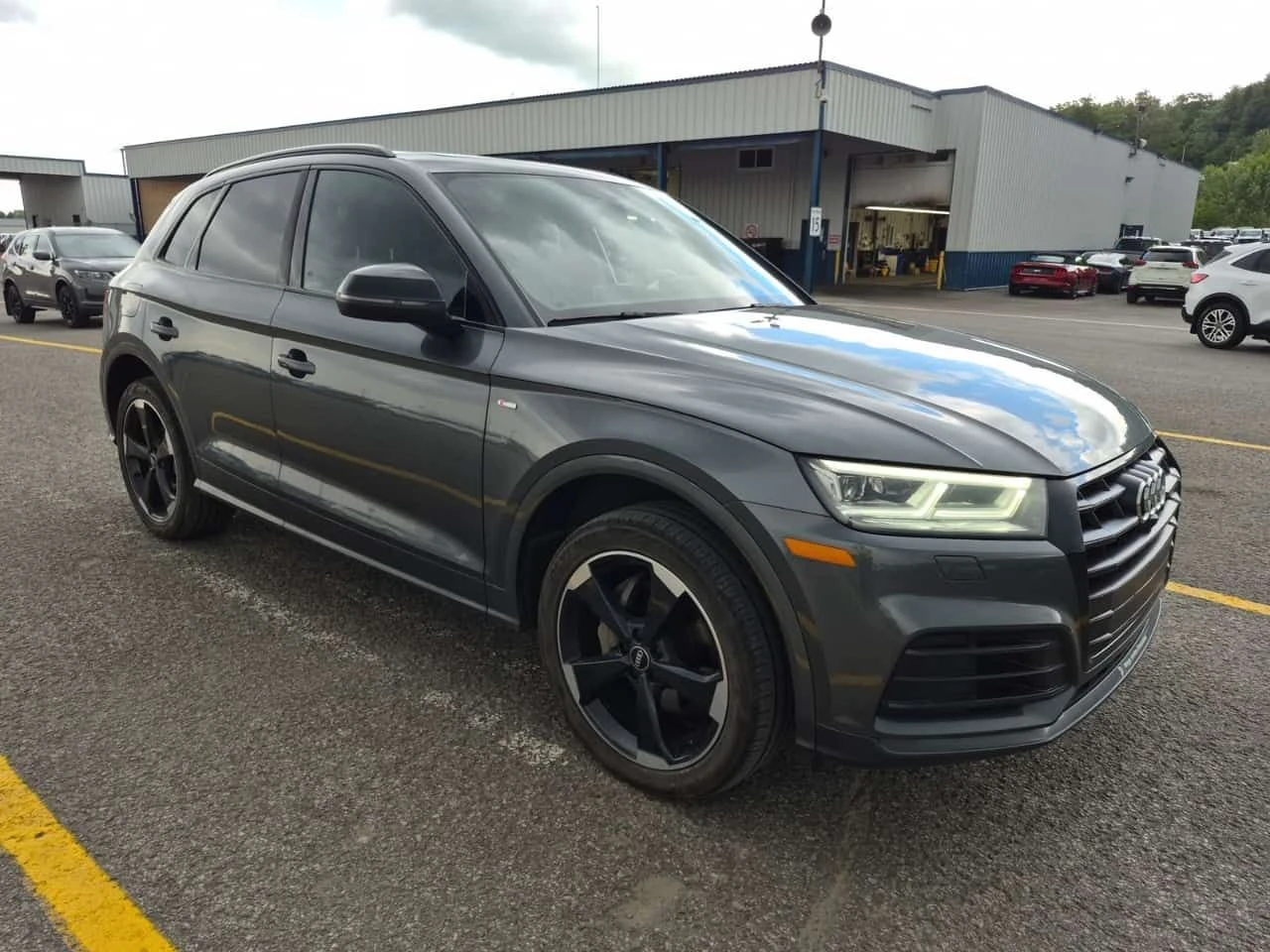 Audi Q5 * PROGRESSIV * ПОДГРЕВИ * 2 КЛЮЧА * ПАНО * 2 КЛЮЧА, снимка 2 - Автомобили и джипове - 55046034
