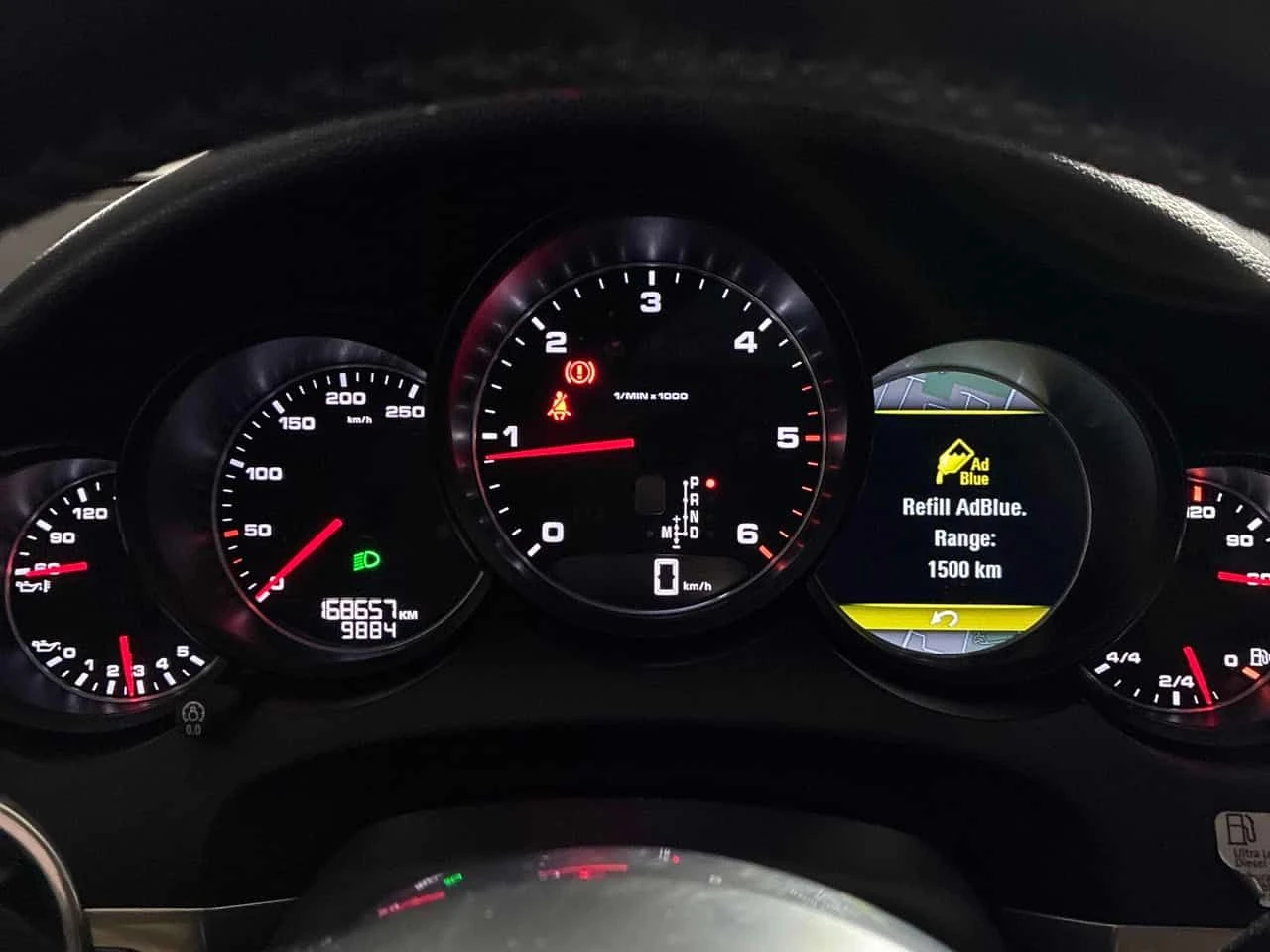 Porsche Cayenne * Diesel * CARFAX * БЕЗ ПЪРВОНАЧАЛНА ВНОСКА, снимка 8 - Автомобили и джипове - 55423706