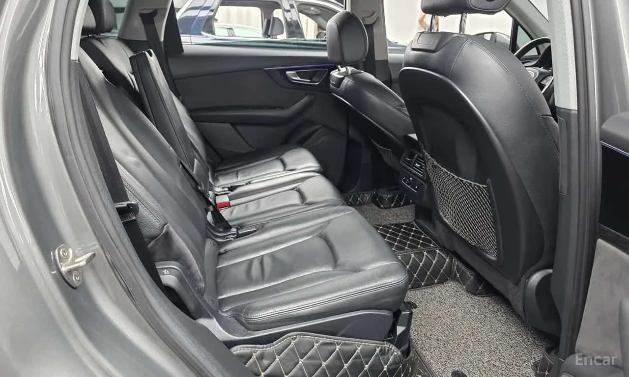 Audi Q7 * 35 TDI Quattro Comport * CARFAX * ЦЕНА ДО БГ, снимка 11 - Автомобили и джипове - 55508470