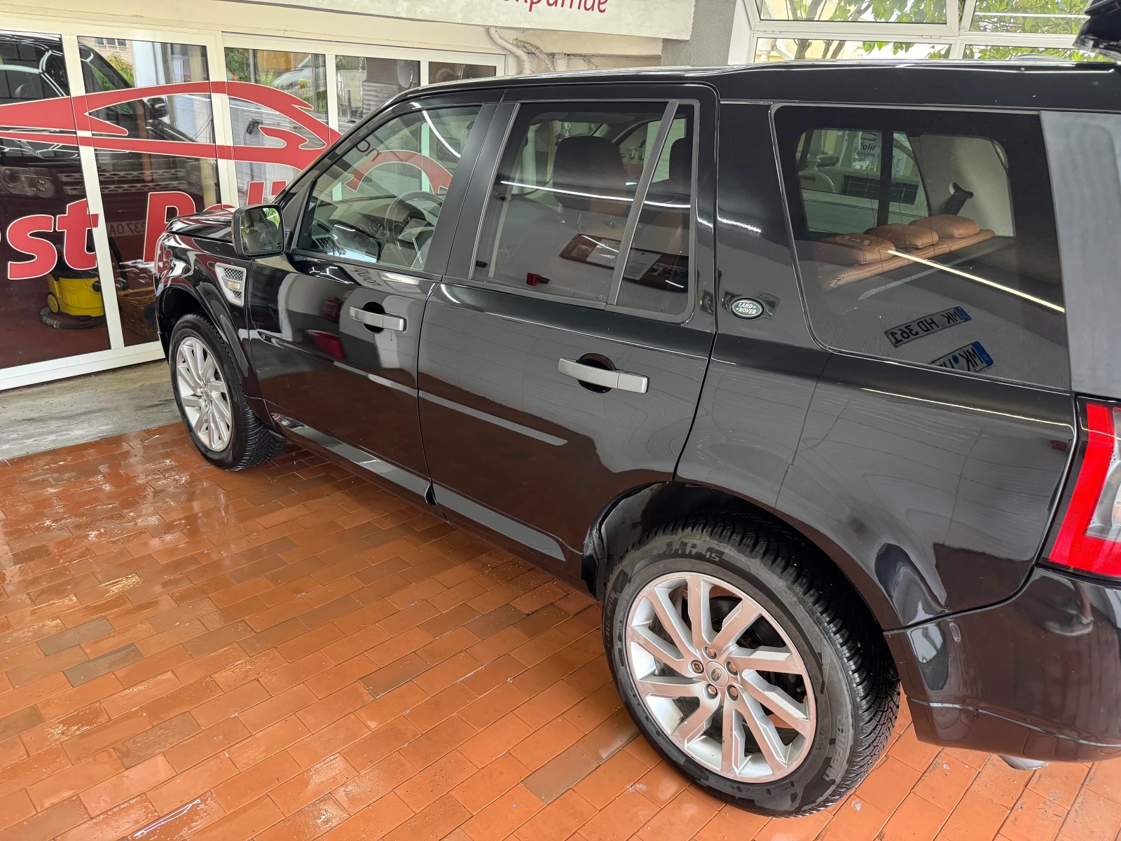 Land Rover Freelander SD4, снимка 3 - Автомобили и джипове - 55742335