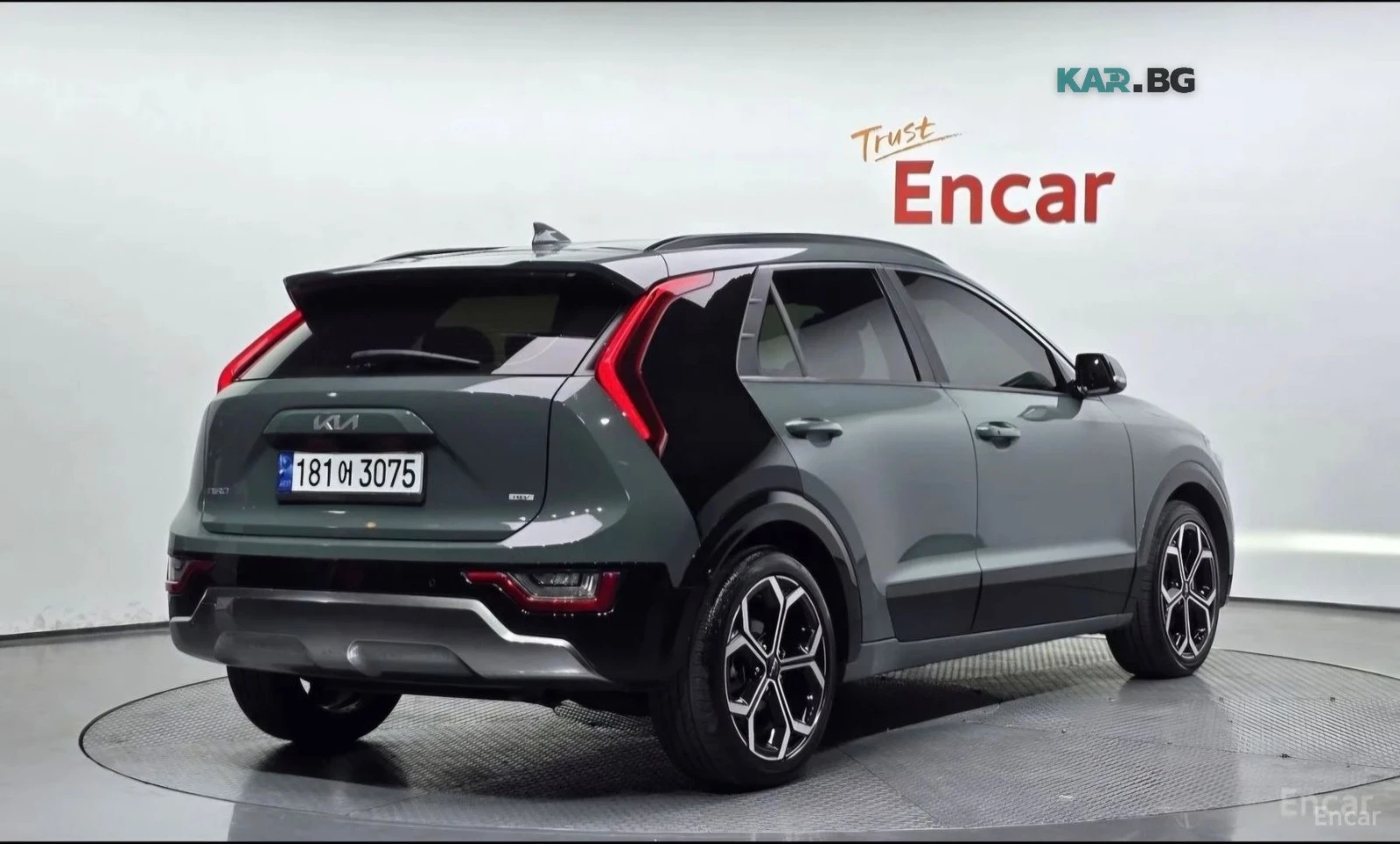 Kia Niro HYBRID* SIGNATURE* ПОДГРЕВ* ОБДУХВАНЕ* КОЖА* КАМЕР, снимка 2 - Автомобили и джипове - 56008639