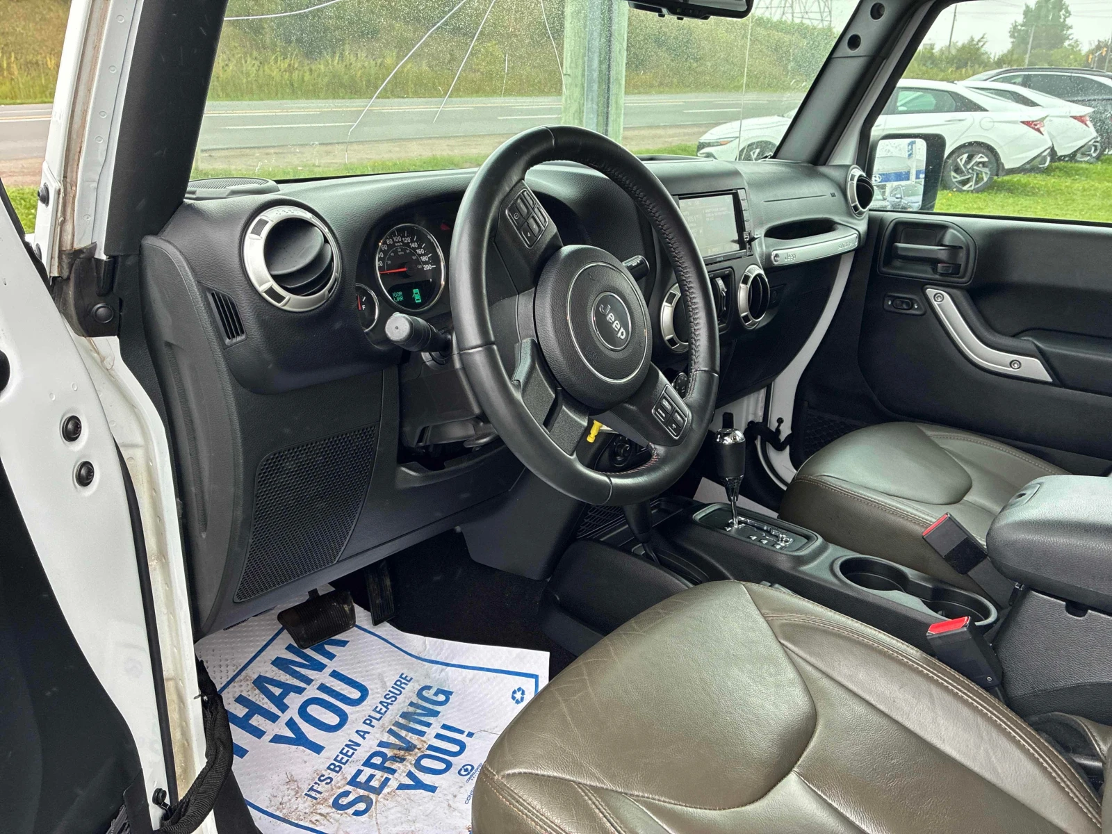 Jeep Wrangler Sahara* CARFAX* ПОДГРЕВ* НАВИ* АВТОКРЕДИТ* , снимка 7 - Автомобили и джипове - 56154591