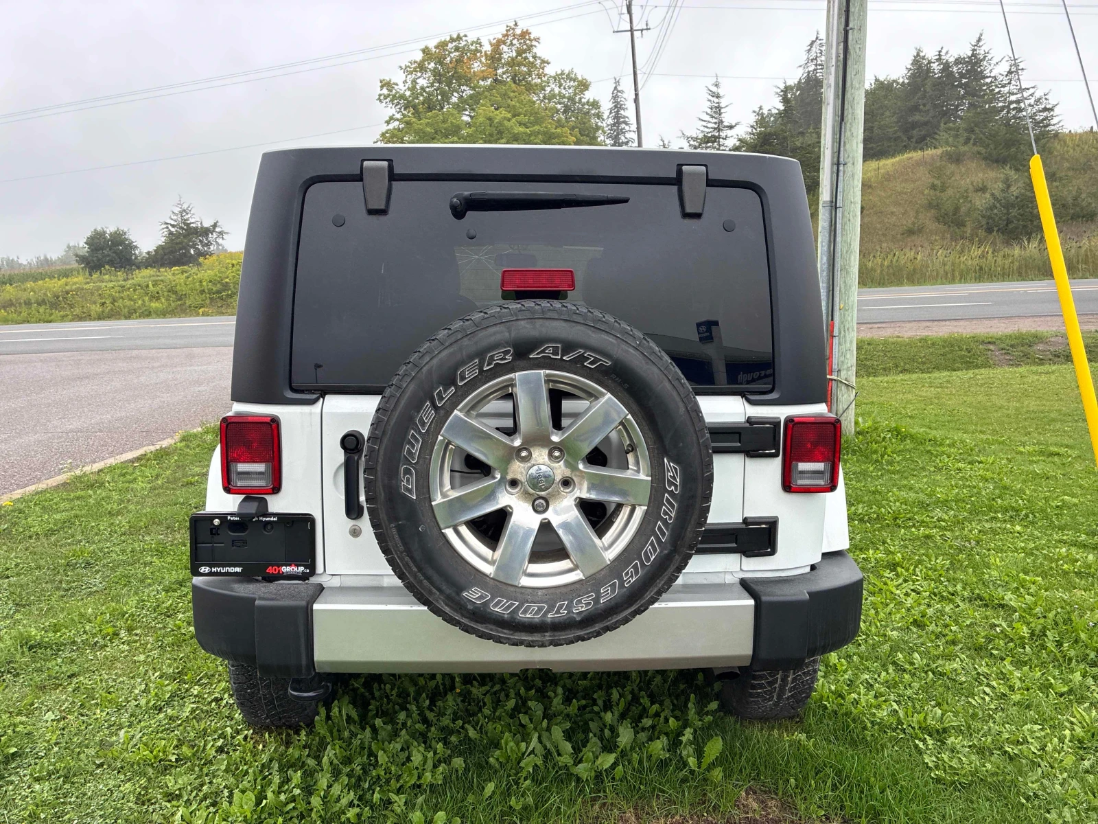 Jeep Wrangler Sahara* CARFAX* ПОДГРЕВ* НАВИ* АВТОКРЕДИТ* , снимка 4 - Автомобили и джипове - 56154591