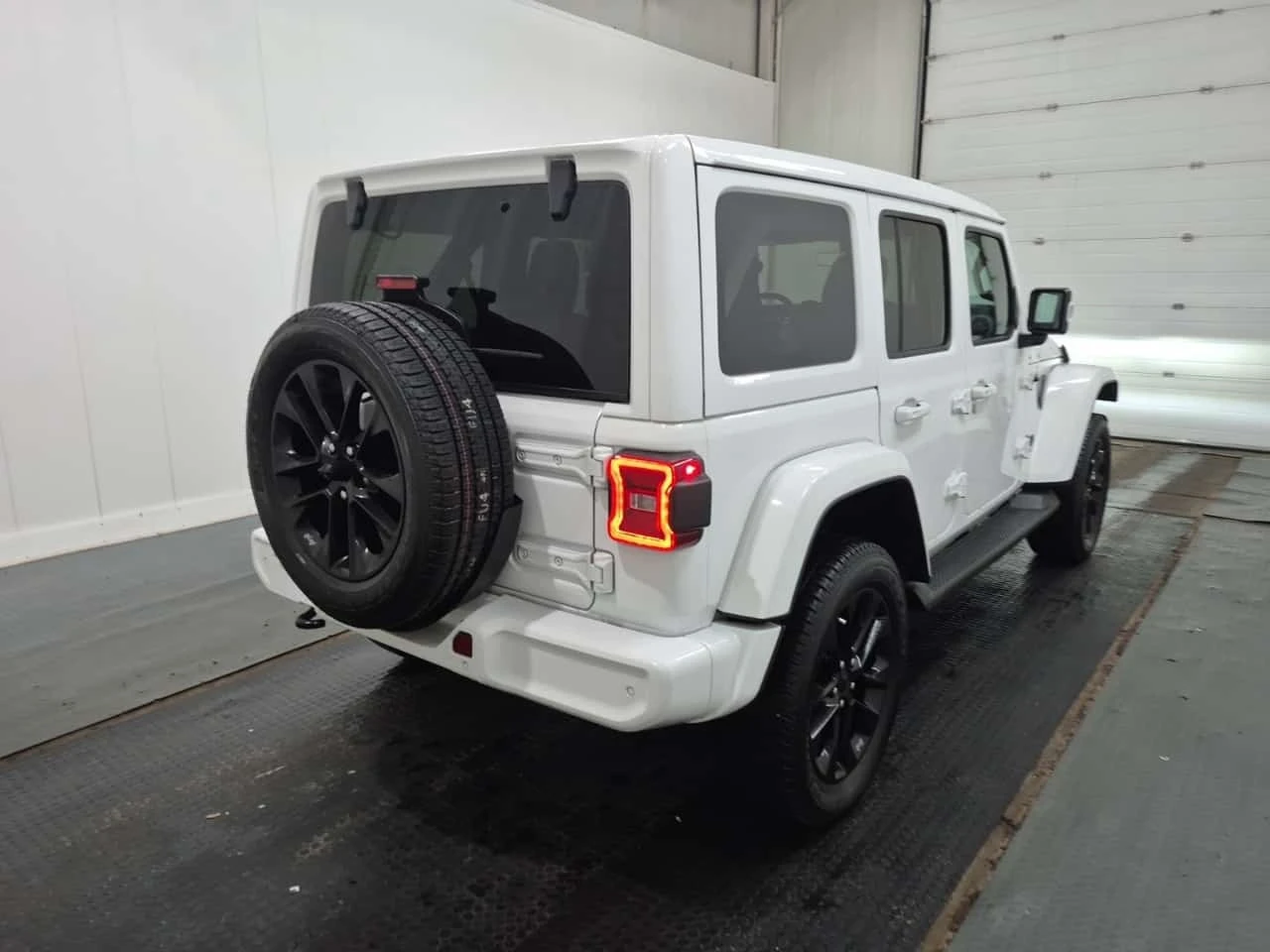 Jeep Wrangler 4 Door 4x4 High Altitude * CARFAX *  | Mobile.bg � ����������� 2