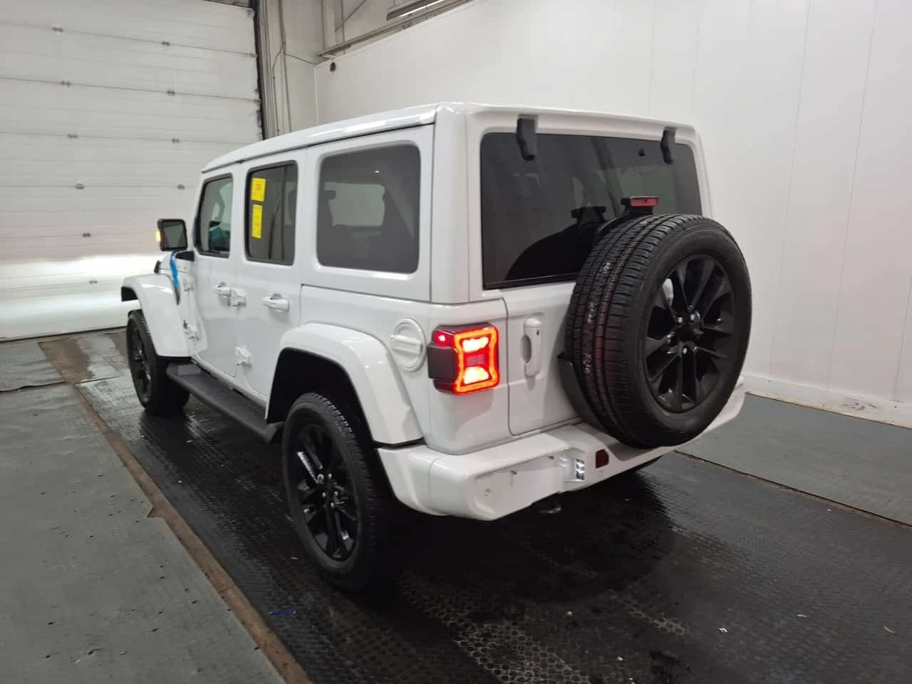 Jeep Wrangler 4 Door 4x4 High Altitude * CARFAX *  | Mobile.bg � ����������� 6