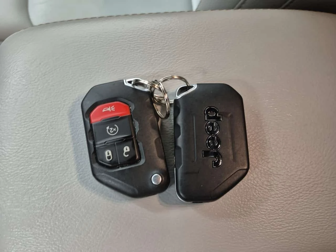 Jeep Wrangler 4 Door 4x4 High Altitude * CARFAX *  | Mobile.bg � ����������� 8