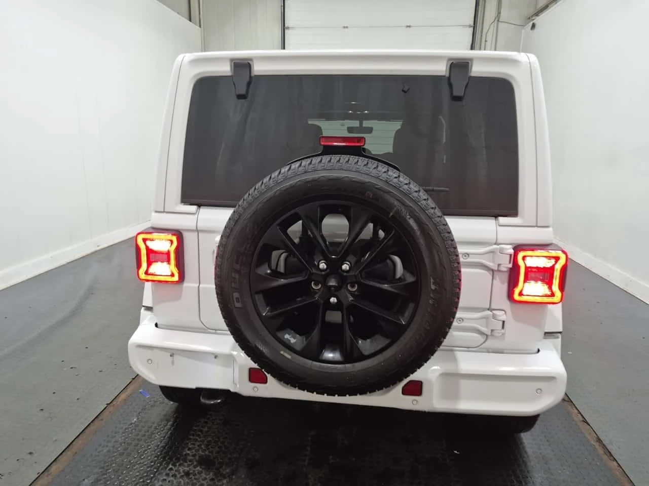 Jeep Wrangler 4 Door 4x4 High Altitude * CARFAX *  | Mobile.bg � ����������� 17