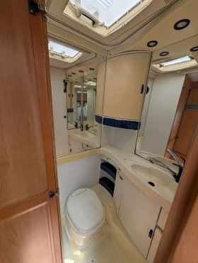 Каравана HYMER / ERIBA Nova 555, снимка 13