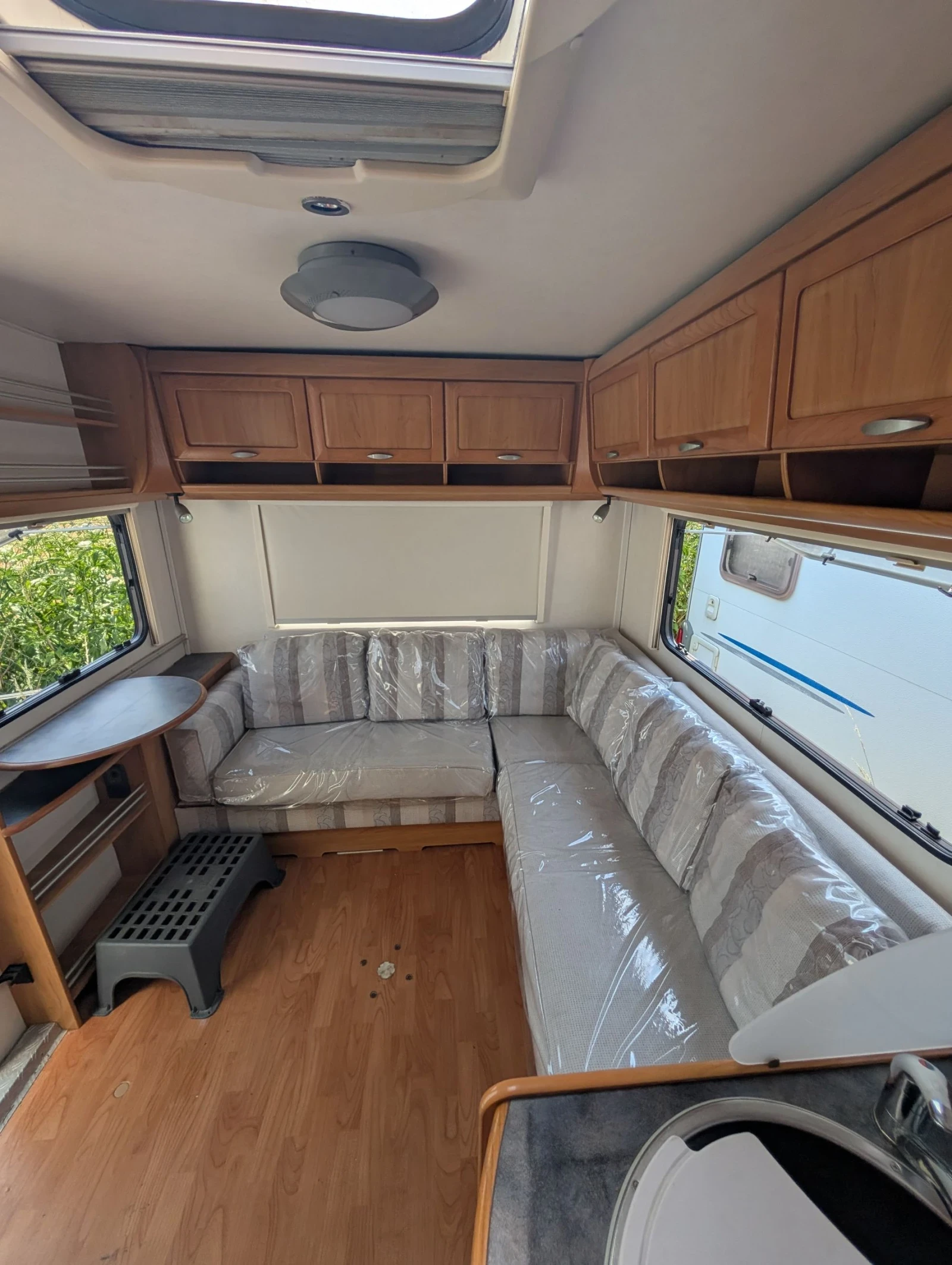 Каравана HYMER / ERIBA Nova 555, снимка 7 - Каравани и кемпери - 54188934