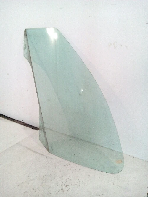 Стъкло предно ляво Пежо 206 SW