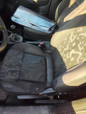 VW Golf 1.6 с газ, снимка 11