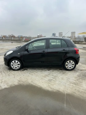 Toyota Yaris БЕНЗИН // 4 ВРАТИ, снимка 6