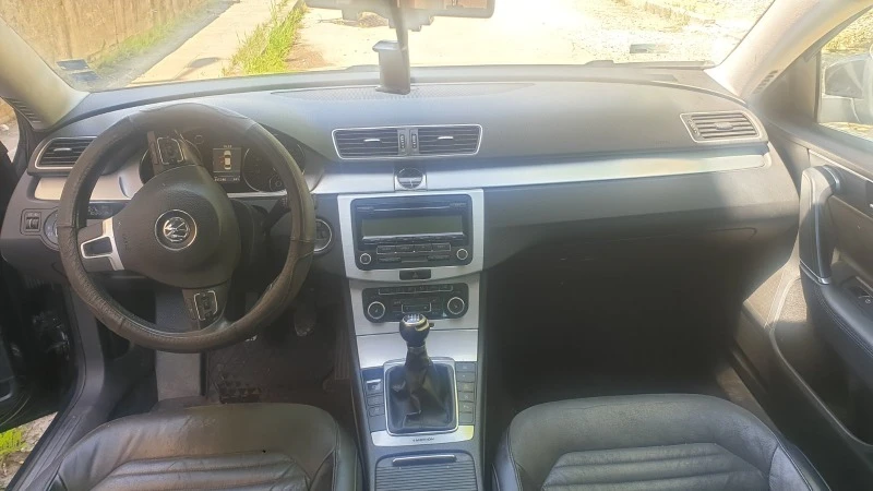 VW Passat, снимка 4 - Автомобили и джипове - 48220736