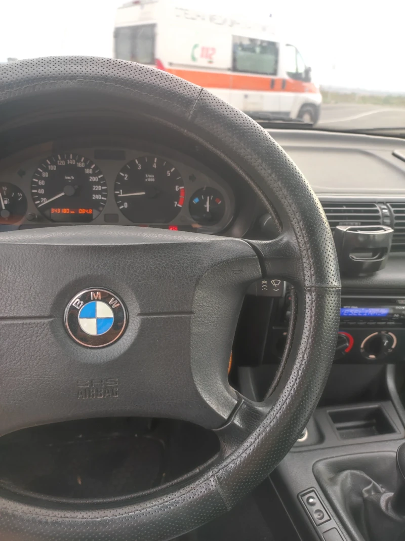 BMW 316 1.9, снимка 12 - Автомобили и джипове - 47233361