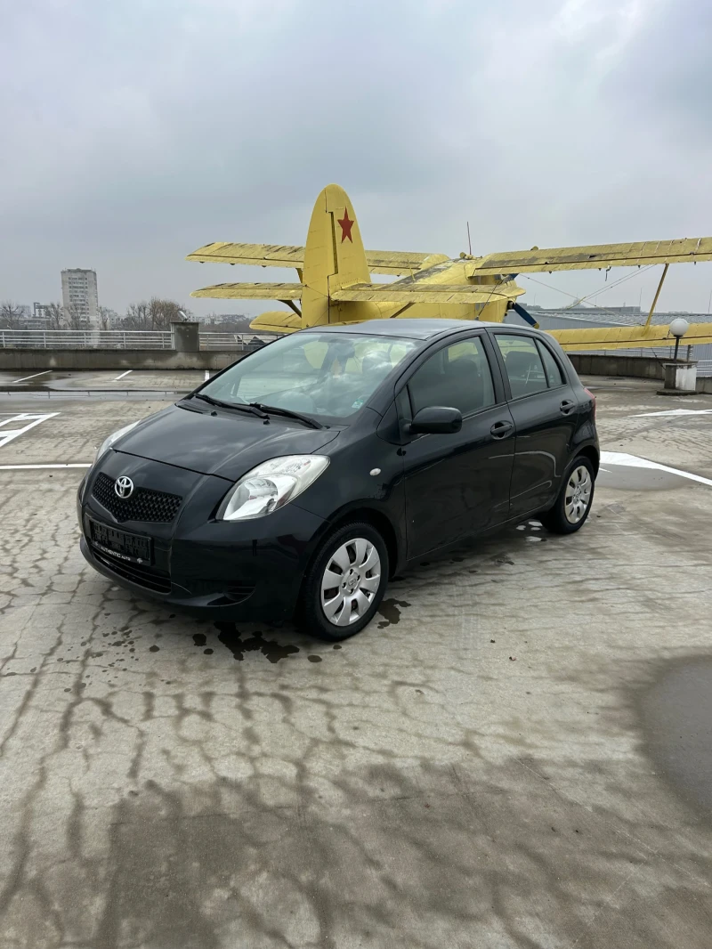 Toyota Yaris БЕНЗИН // 4 ВРАТИ, снимка 7 - Автомобили и джипове - 48223501