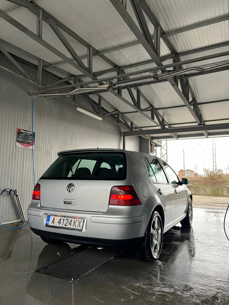 VW Golf, снимка 1 - Автомобили и джипове - 48228005