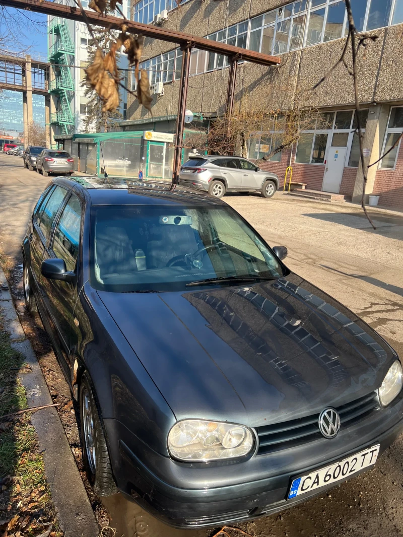 VW Golf, снимка 1 - Автомобили и джипове - 48915818