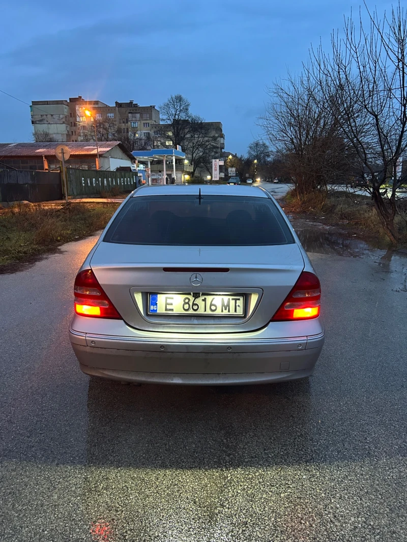 Mercedes-Benz C 240 2.6 V6, снимка 4 - Автомобили и джипове - 49227217