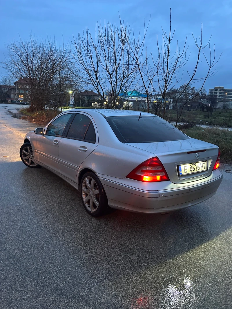 Mercedes-Benz C 240 2.6 V6, снимка 3 - Автомобили и джипове - 49227217