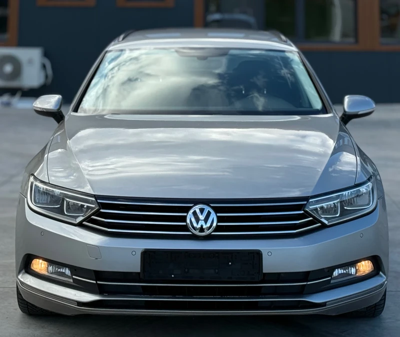 VW Passat 1.6TDi 120кс * Навигация* * Автоматик* , снимка 2 - Автомобили и джипове - 52048453