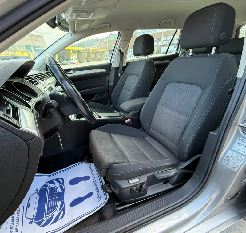 VW Passat 1.6TDi 120кс * Навигация* * Автоматик* , снимка 12 - Автомобили и джипове - 52048453