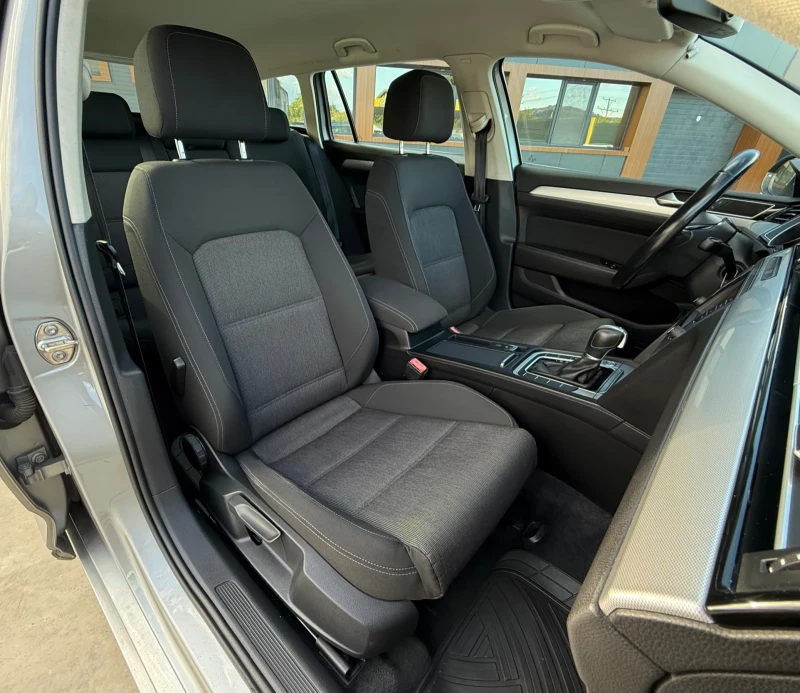 VW Passat 1.6TDi 120кс * Навигация* * Автоматик* , снимка 13 - Автомобили и джипове - 52048453