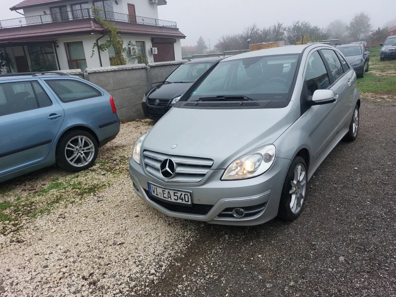 Mercedes-Benz B 180, снимка 2 - Автомобили и джипове - 52402294