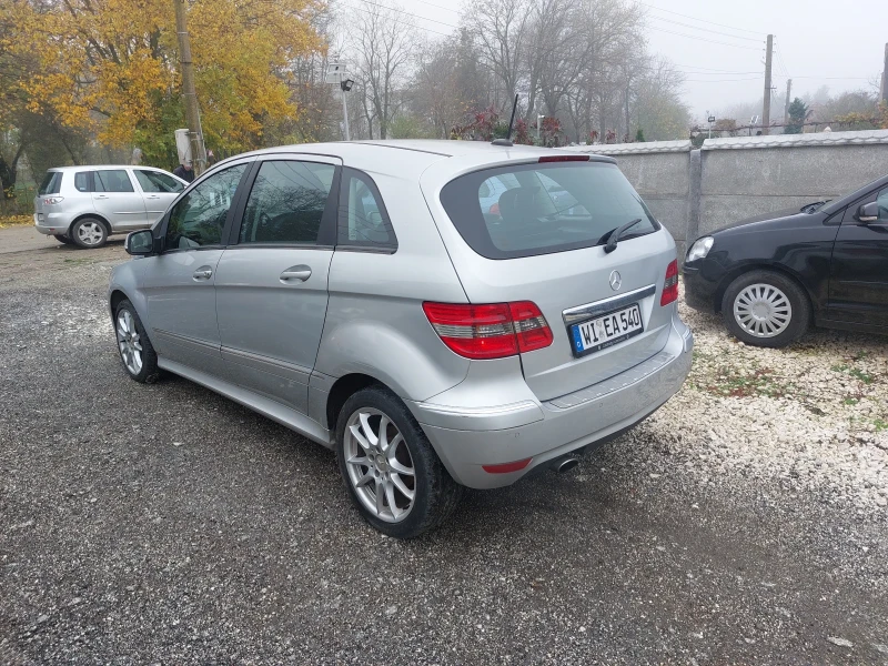 Mercedes-Benz B 180, снимка 3 - Автомобили и джипове - 52402294