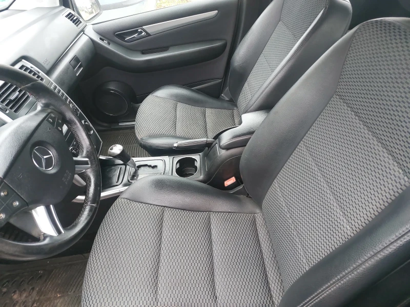 Mercedes-Benz B 180, снимка 10 - Автомобили и джипове - 52402294