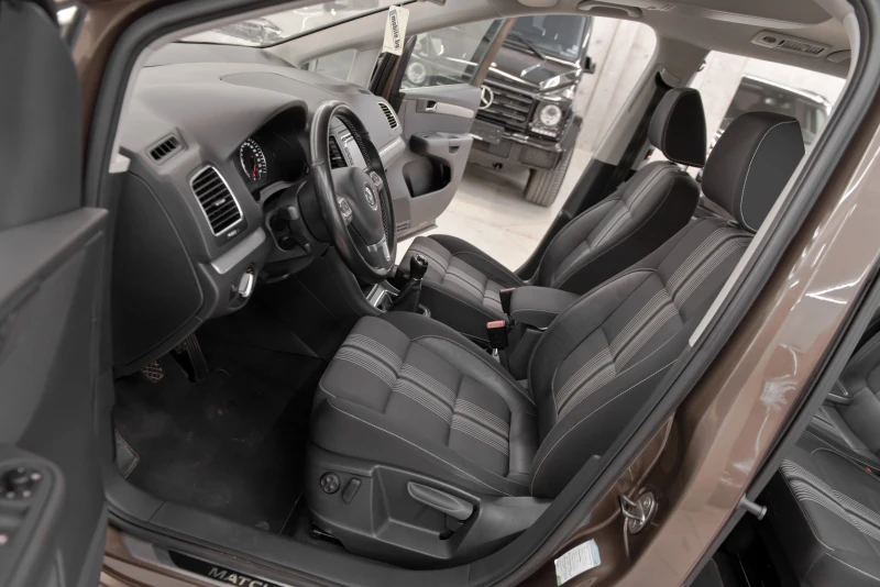 VW Sharan 2.0 TDI* Match Edition* Eл.врати, снимка 9 - Автомобили и джипове - 52633392