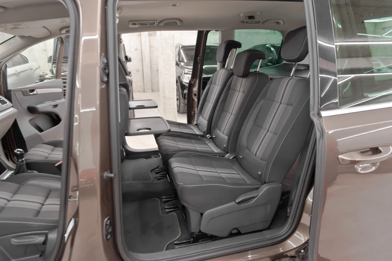 VW Sharan 2.0 TDI* Match Edition* Eл.врати, снимка 11 - Автомобили и джипове - 52633392