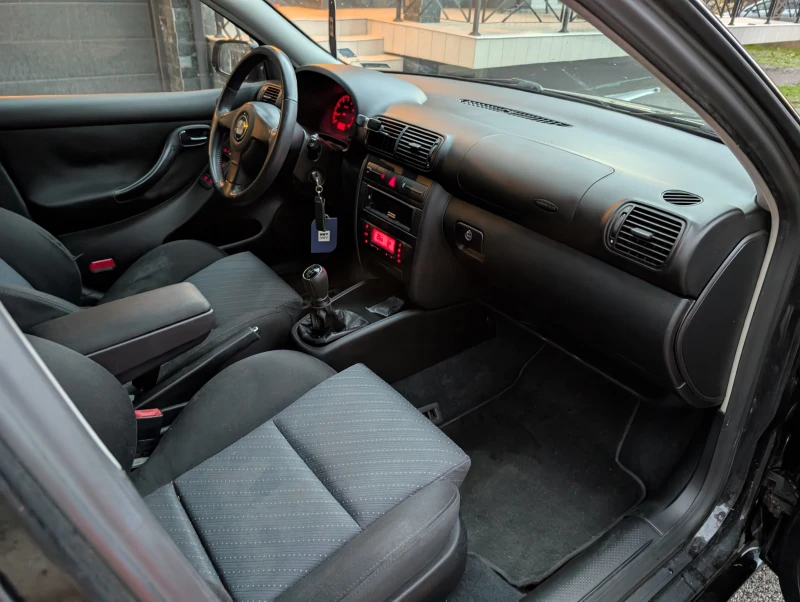 Seat Leon 1.8T 20V , снимка 9 - Автомобили и джипове - 52686213