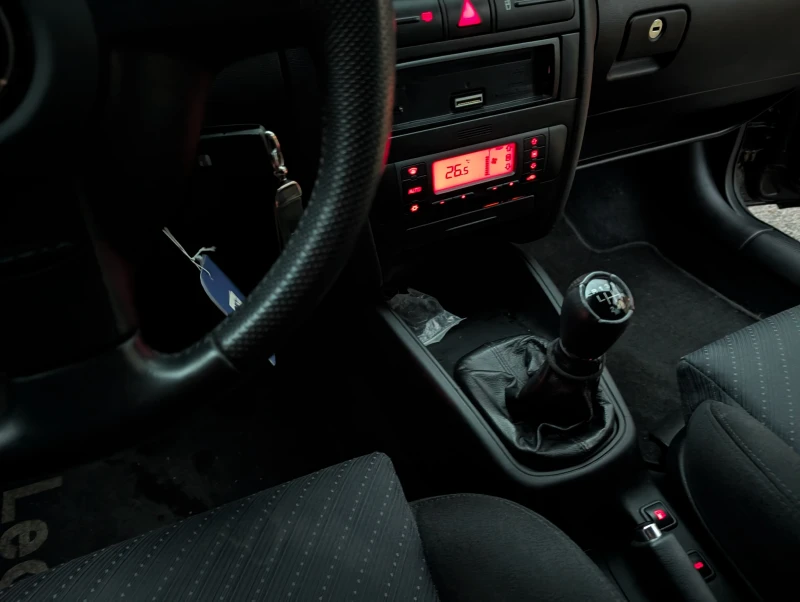 Seat Leon 1.8T 20V , снимка 11 - Автомобили и джипове - 52686213