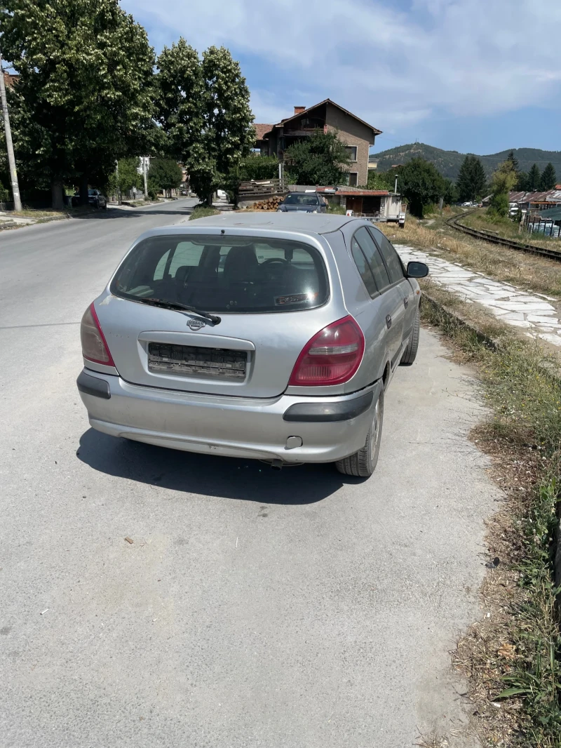 Nissan Almera 2.2Di, снимка 3 - Автомобили и джипове - 53162579