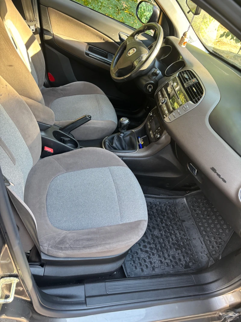 Fiat Bravo 1.6 multijet, снимка 9 - Автомобили и джипове - 53225618