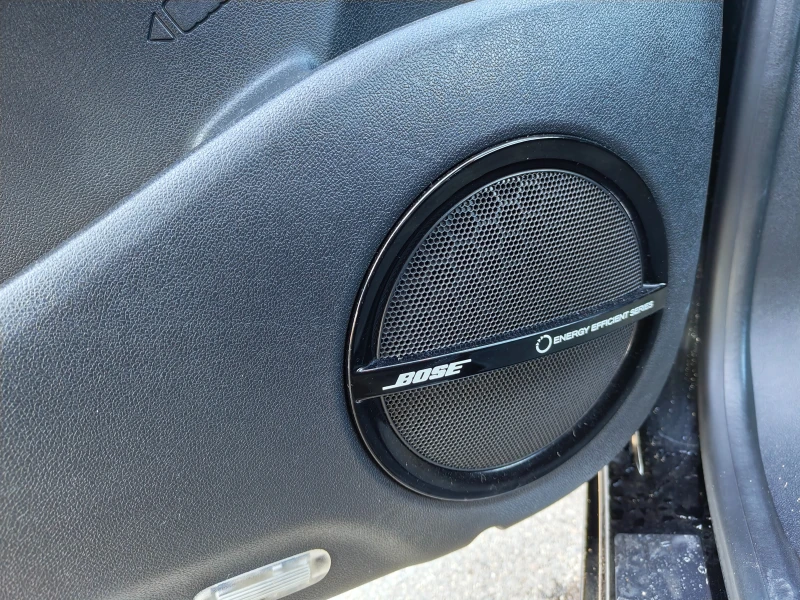 Renault Scenic BOSE 1.6 DCI, снимка 14 - Автомобили и джипове - 53309287