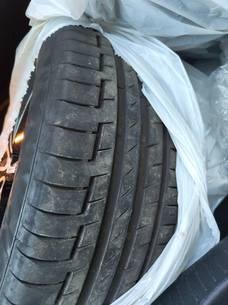 Renault Scenic BOSE 1.6 DCI, снимка 17 - Автомобили и джипове - 53309287