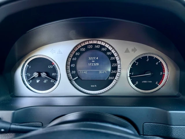 Mercedes-Benz C 220 CDI-AVANGARDE-NAVI-HARMON/KARDON-XENON - изображение 8