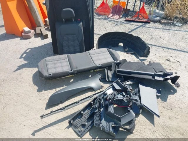 VW Golf GTI  | Mobile.bg — изображение 12