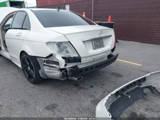 Mercedes-Benz C 250 SPORT, снимка 5 - Автомобили и джипове - 53108536