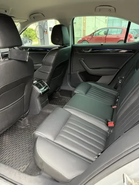 Skoda Superb, снимка 14 - Автомобили и джипове - 56565466