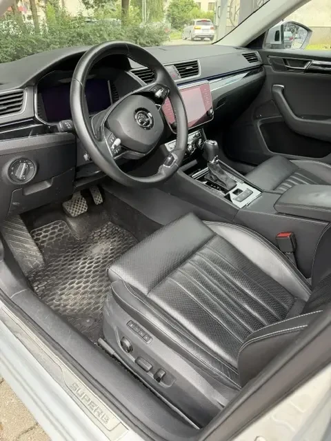 Skoda Superb, снимка 15 - Автомобили и джипове - 56565466